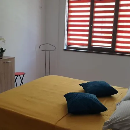 Apartament Smaraldului *